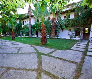 Damnoni Paradise Apartments