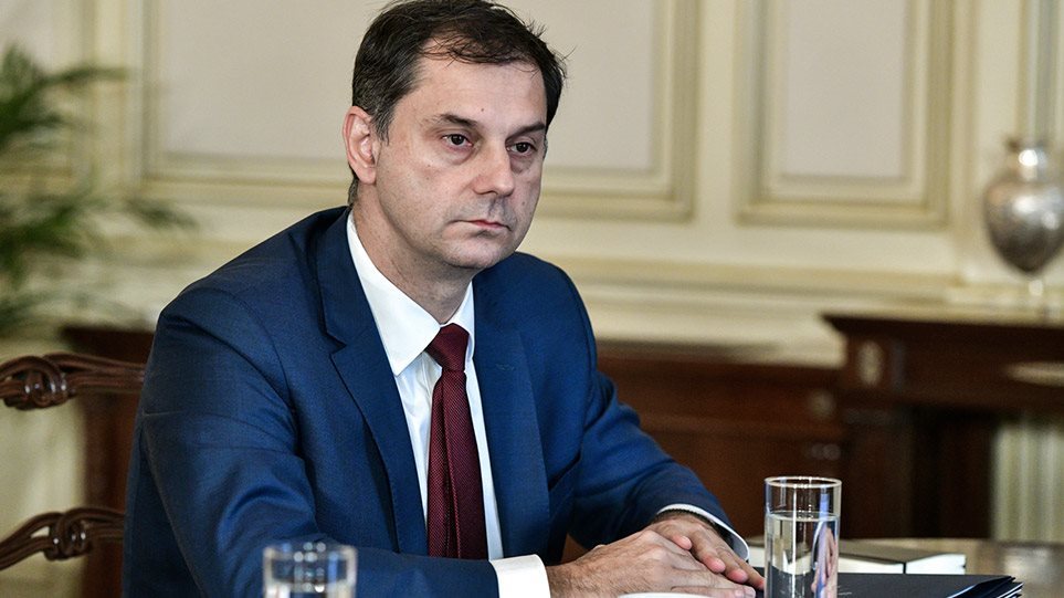 Θεοχάρης – Politico: Ορόσημο η 14η Μαΐου για το άνοιγμα του τουρισμού