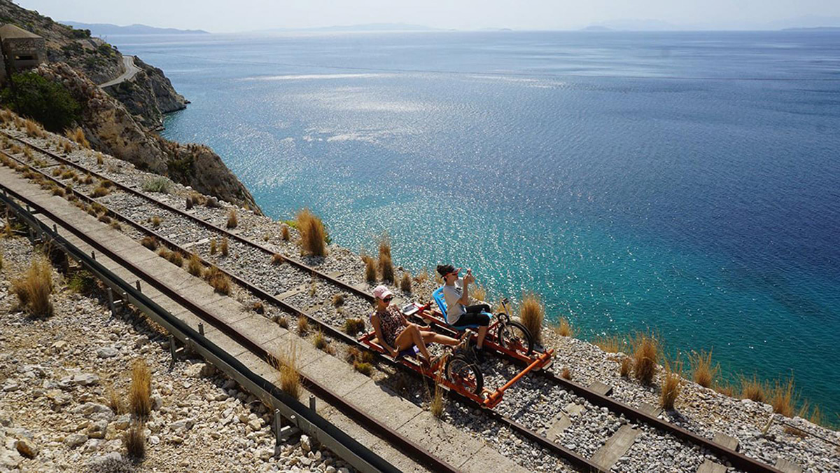 Ποδήλατο πάνω σε ράγες – Μια μοναδική ιδέα που αξίζει να δοκιμάσεις στην Ελλάδα