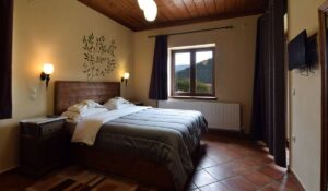 Evilion Village – Καρπενήσι- Προσφορά Πρωτομαγιάς